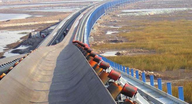 远距离皮带输送机